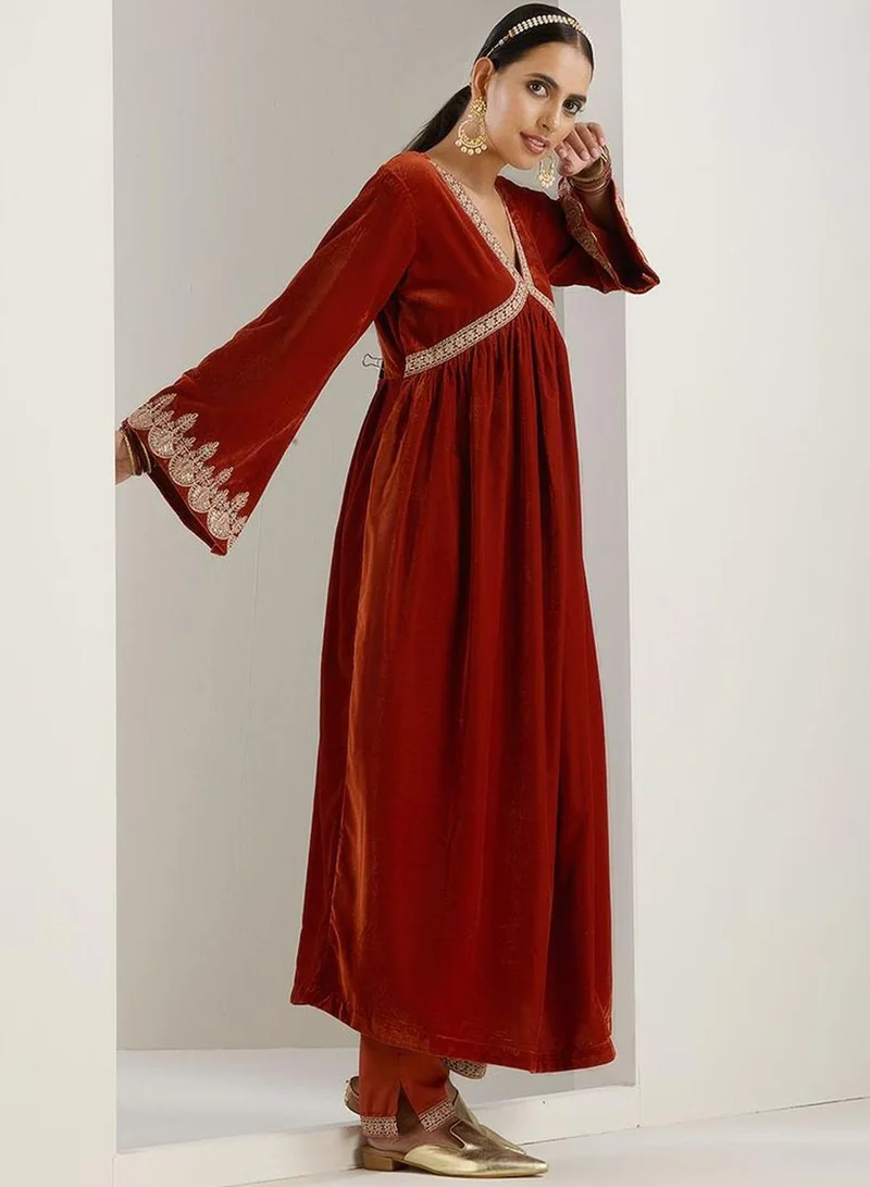 ISHIN  Women's Rust Velvet Embellished Kaftan Full Length Palazzo Straight Fit Kurta Set for Women | Best Price UAE